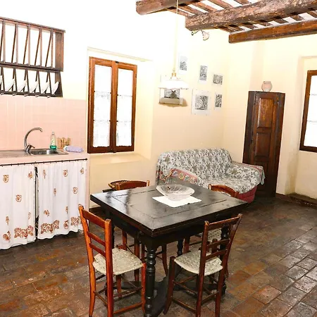 In With Swimming Pool * Modigliana