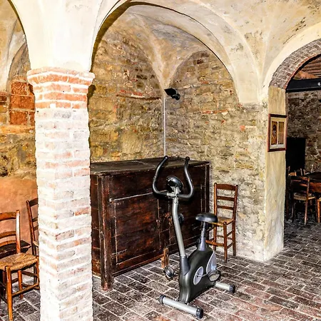 In With Swimming Pool Modigliana