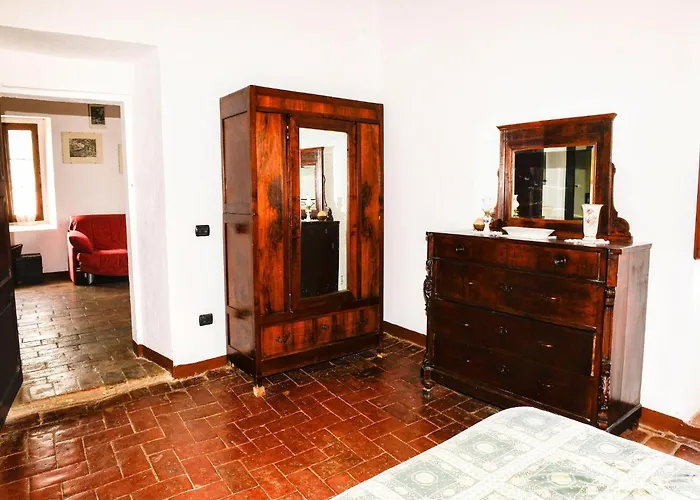 Dom wakacyjny In With Swimming Pool Modigliana