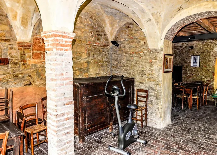 In With Swimming Pool Modigliana